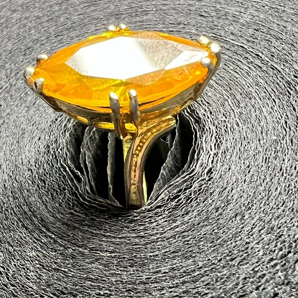 Gold Citrine Ring Size 7 - Picture 4 of 4